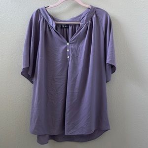 Lavender flutter sleeve top. 3x. Lightweight material.